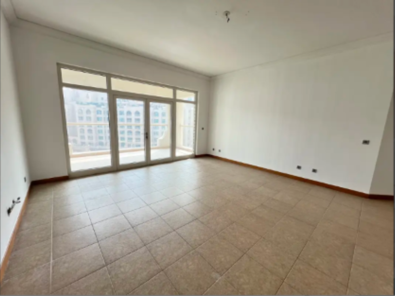 Beach Access | Close to Mall | Premuim location