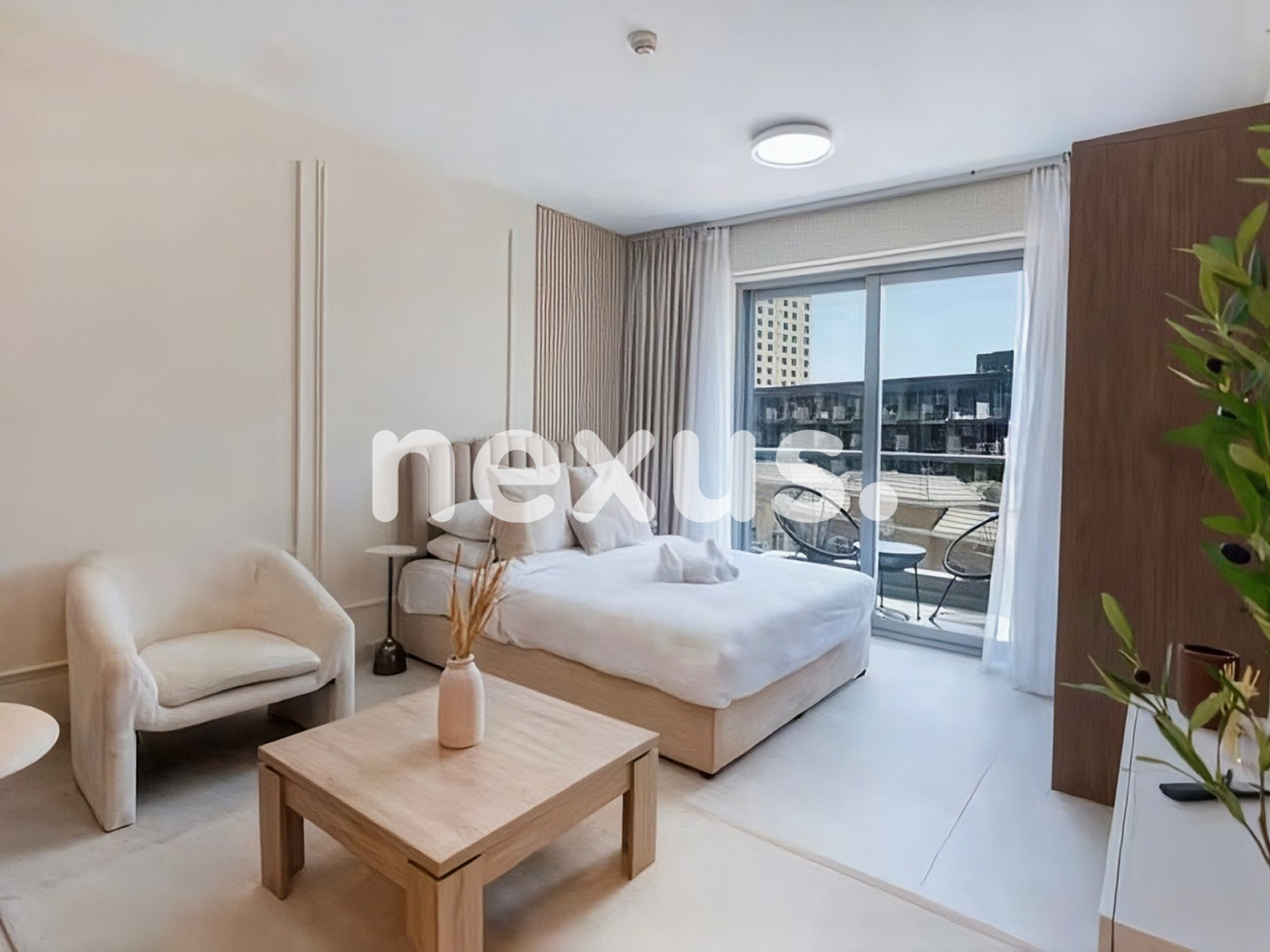 FULLY FURNISHED | TENANTED | POOL VIEW