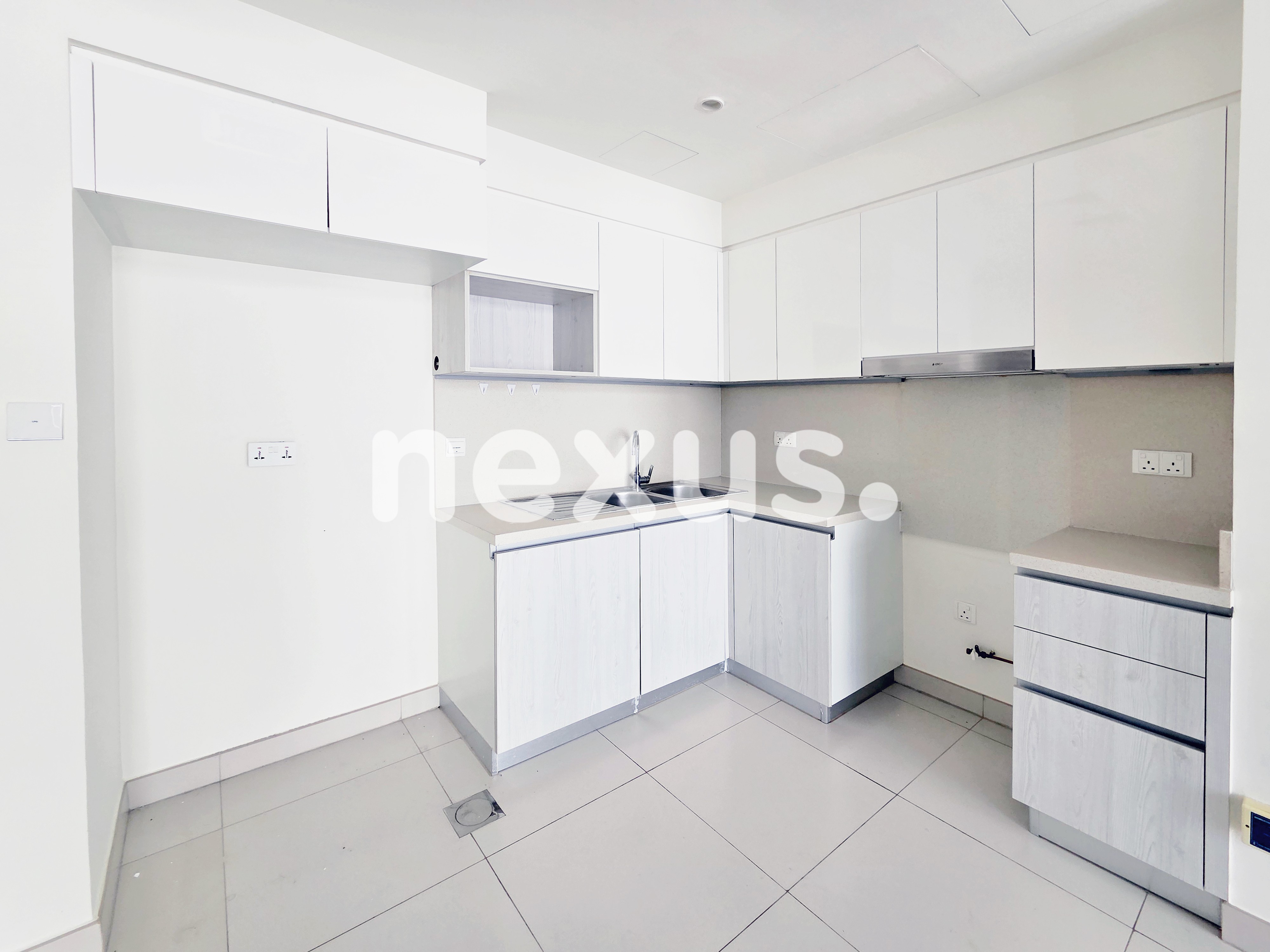 Vacant Now | High Floor | Multiple Cheques