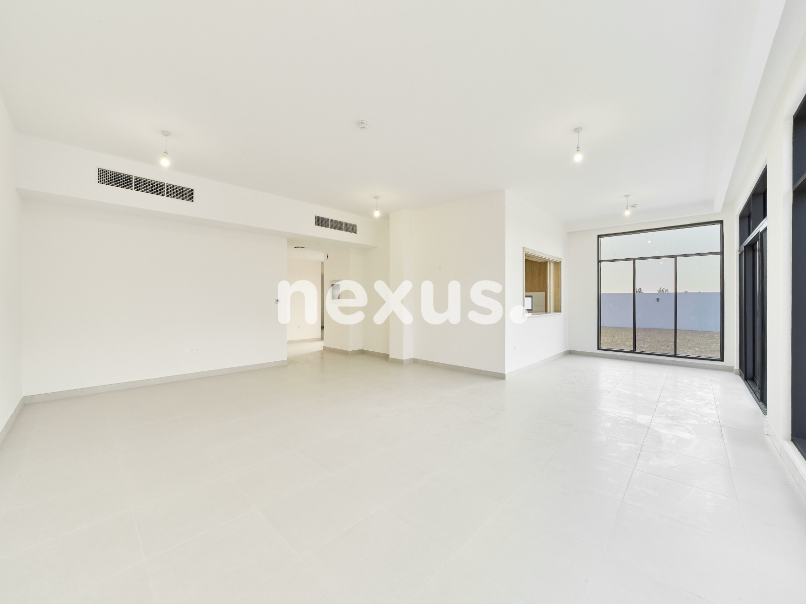 Corner | Single Row | Vacant | Roof Top