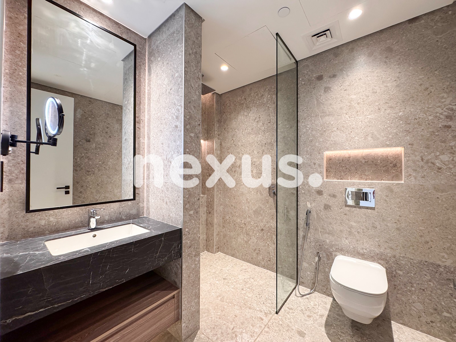Luxury Interiors | Fitted Appliances | Brand New