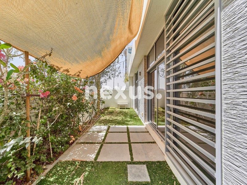 Vacant | Single Row | Garden | Study Room
