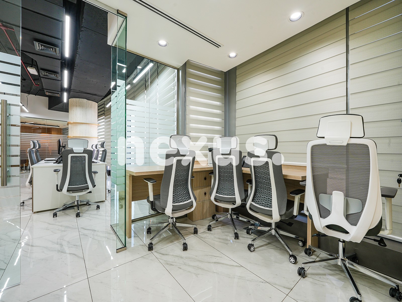 FULLY FURNISHED | VACANT | PRIME LOCATION