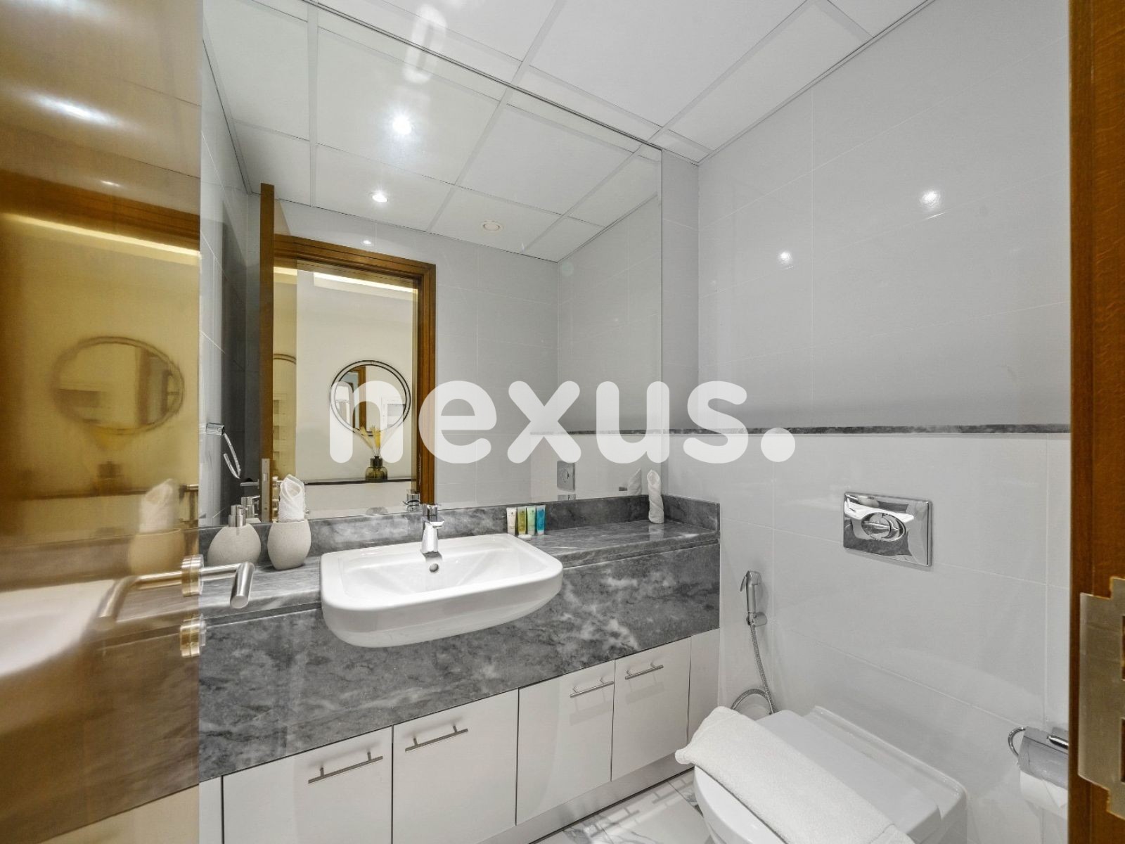 SPACIOUS | FULLY FURNISHED | CORNER | CANAL VIEW