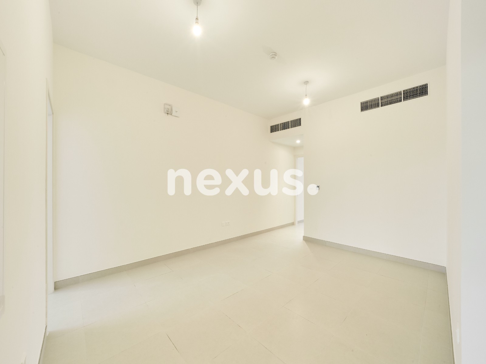 Corner | Single Row | Vacant | Roof Top