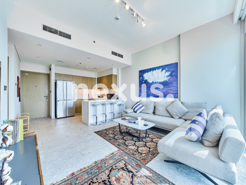 BRIGHT & SPACIOUS FULLY FURNISHED 2BR