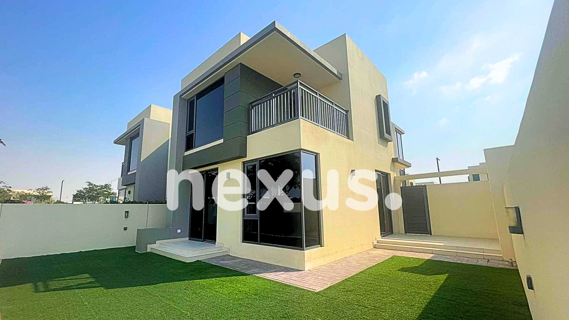 Family Living | End Unit | Landscaped Garden
