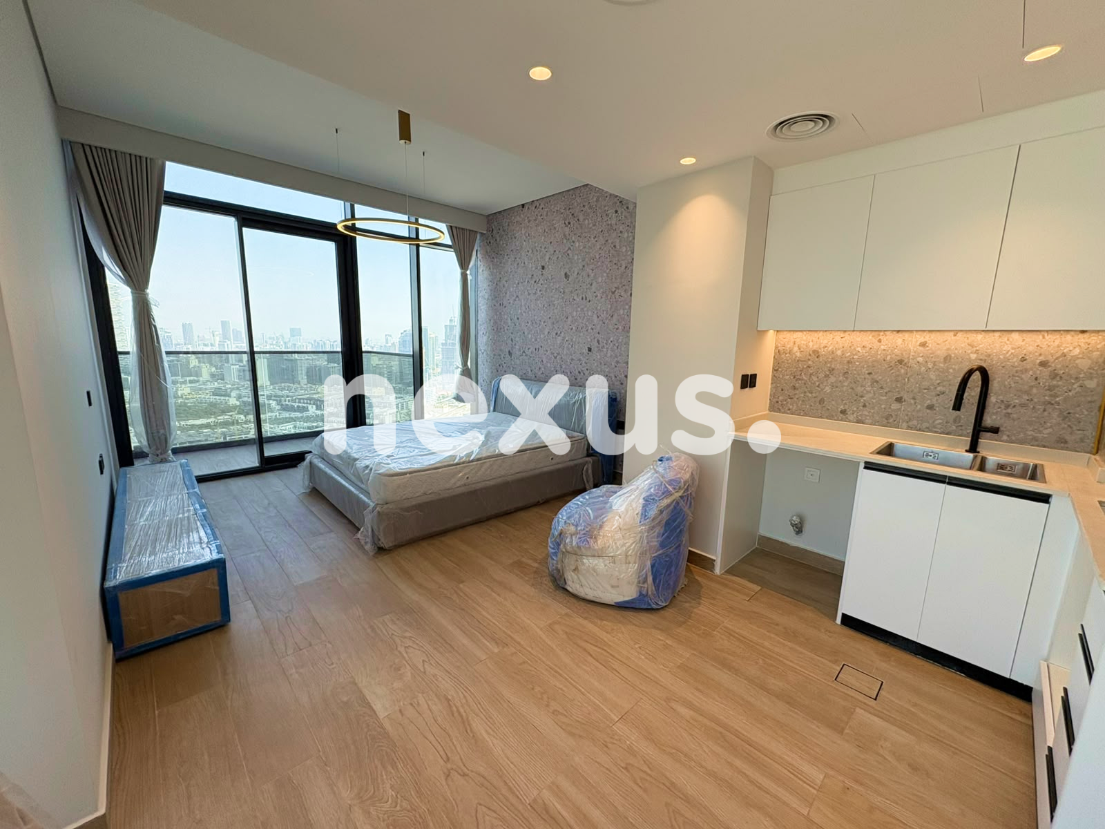 FULLY FURNISHED | VACANT | HIGH FLOOR | BRAND NEW