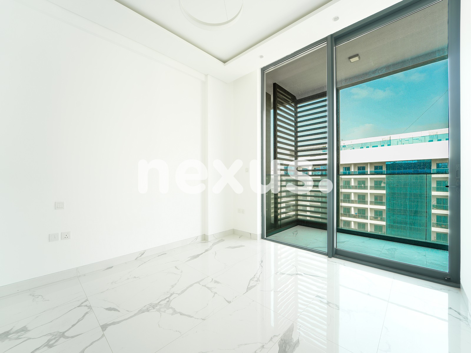 Vacant | High Floor | Pool And Amenities View