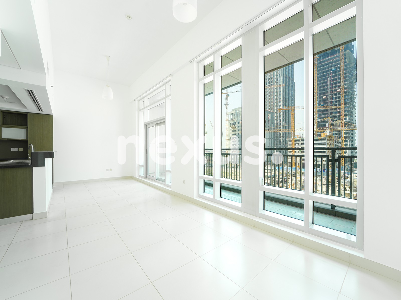 Luxury Living | Chiller Free | Prime Location