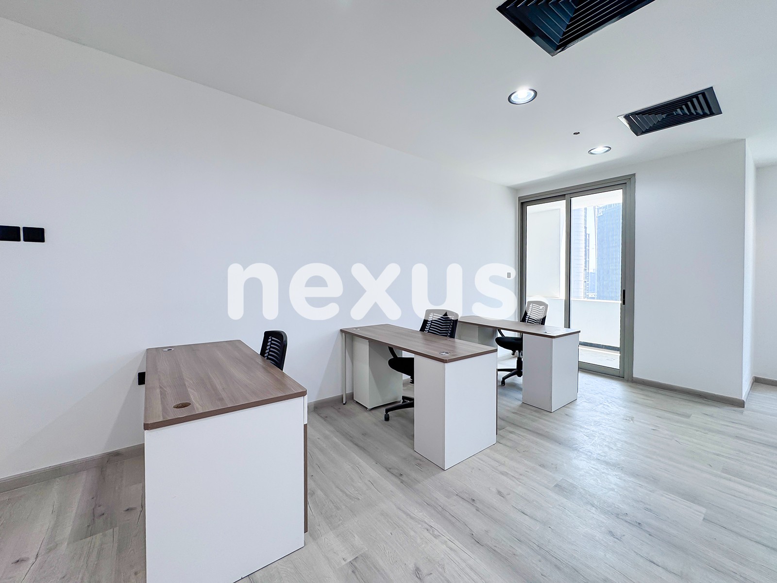 Prime location | Corner Office | Close To Metro.