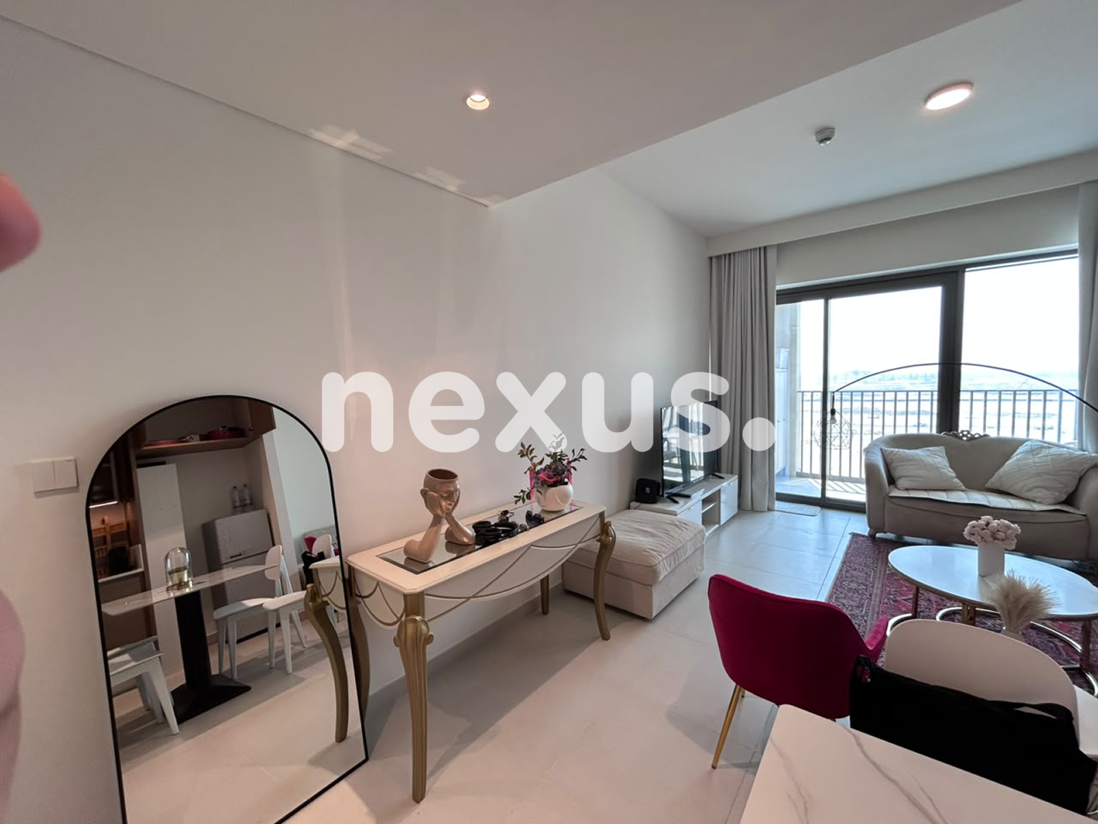 FURNISHED | WATERFRONT LIFESTYLE | COMMUNITY VIEW