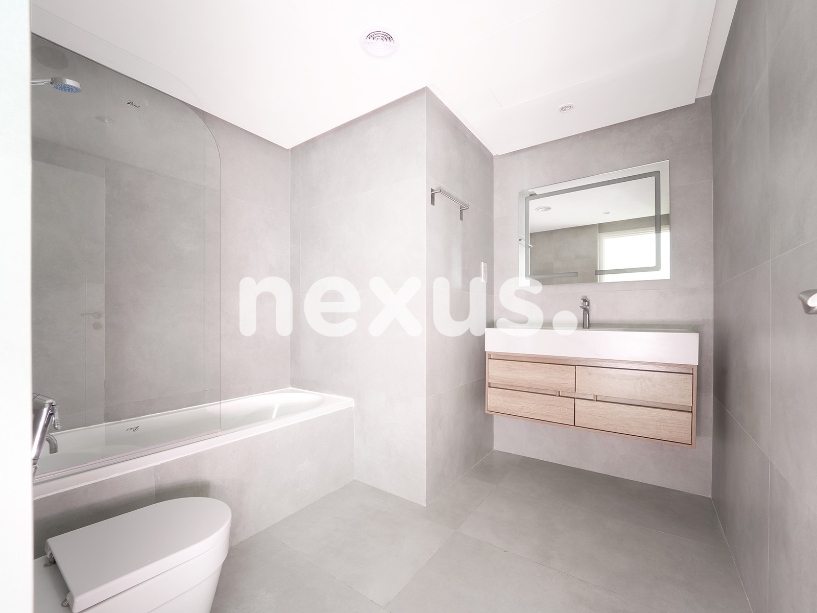 Luxury Living | Upgraded | Prime Location