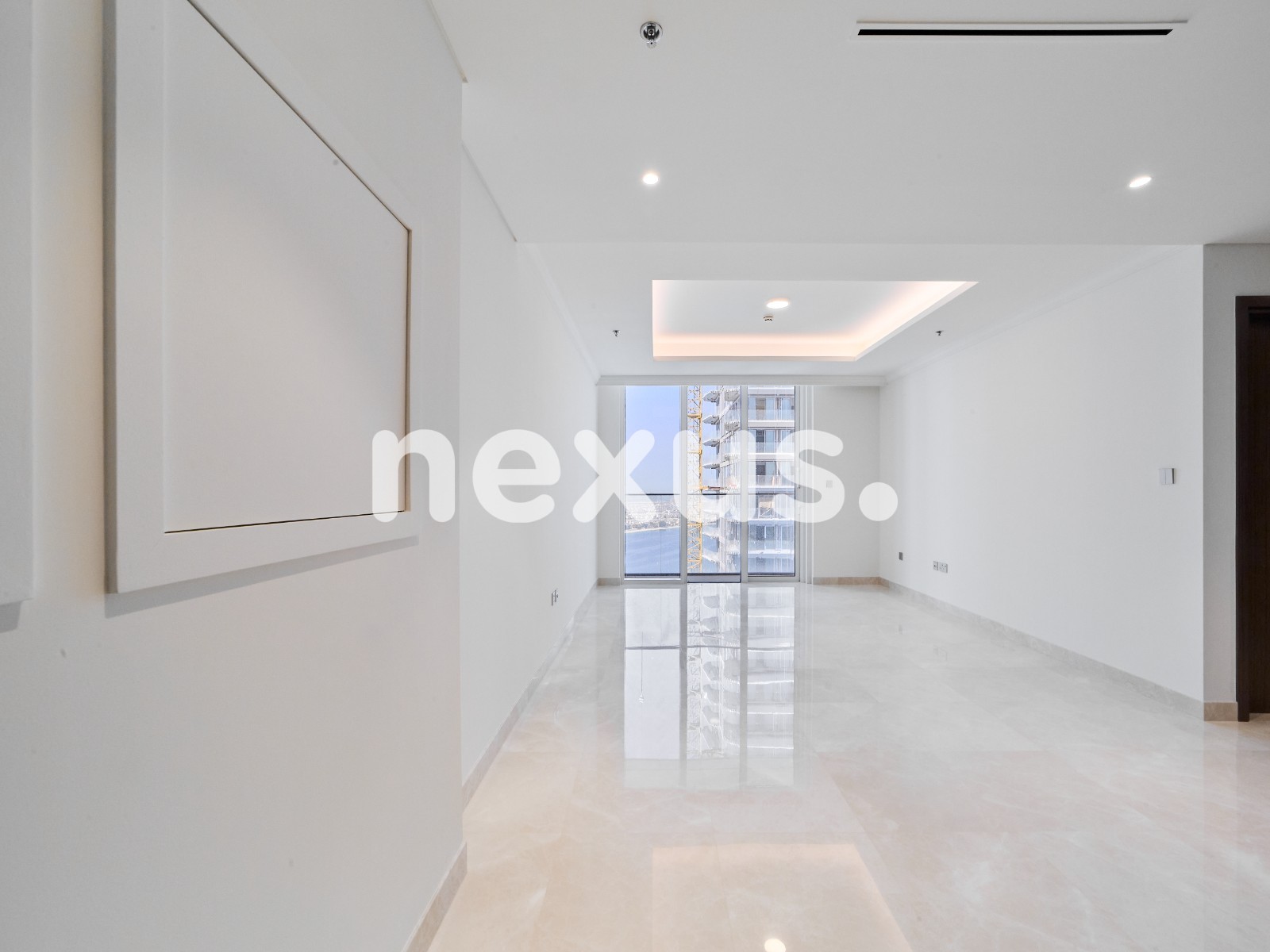 PANORAMIC VIEWS | PRIVATE BEACH | HIGH FLOOR