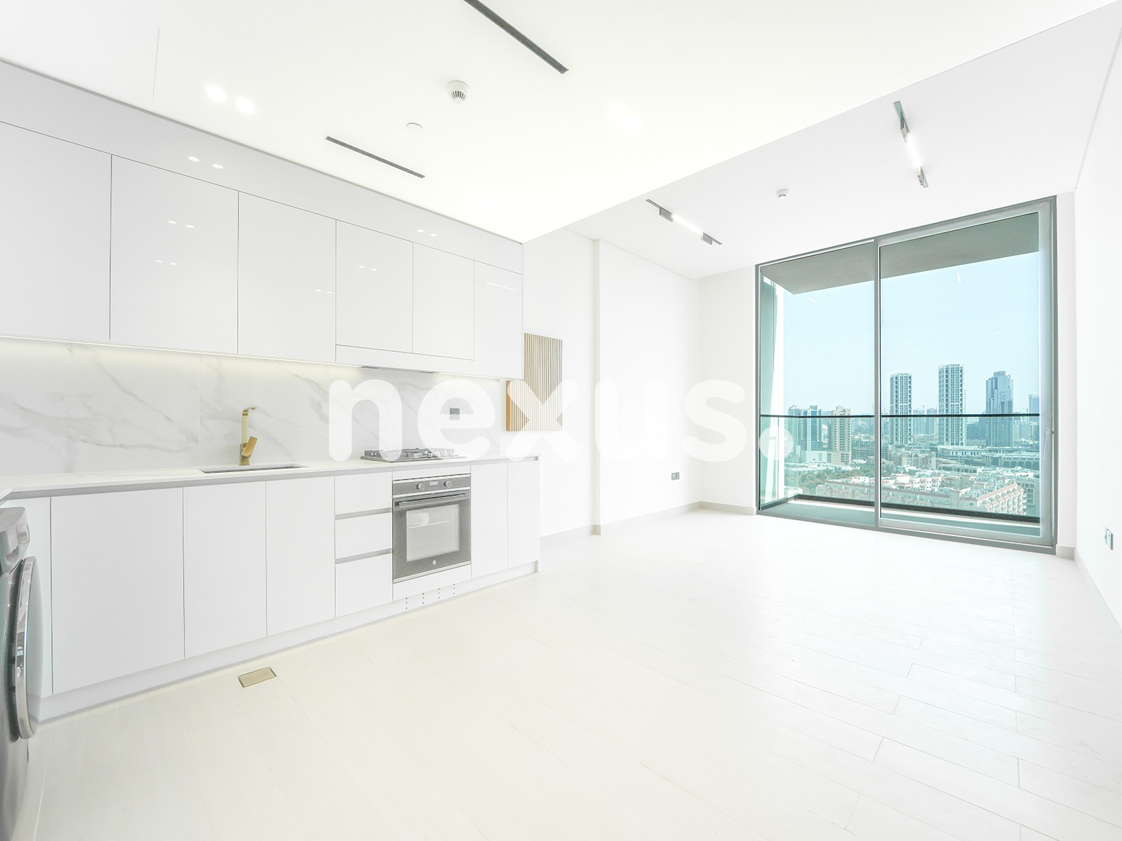 HIGH FLOOR | PRIME LOCATION | NEGOTIABLE