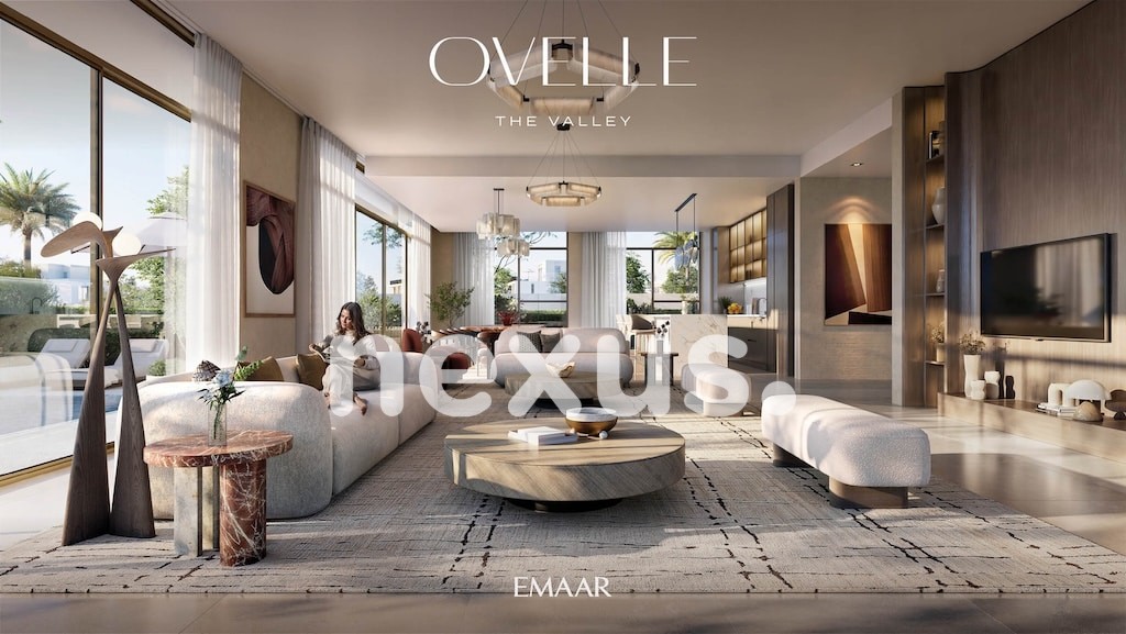 Luxury 5BR plus Maid | Private Pool | High ROI
