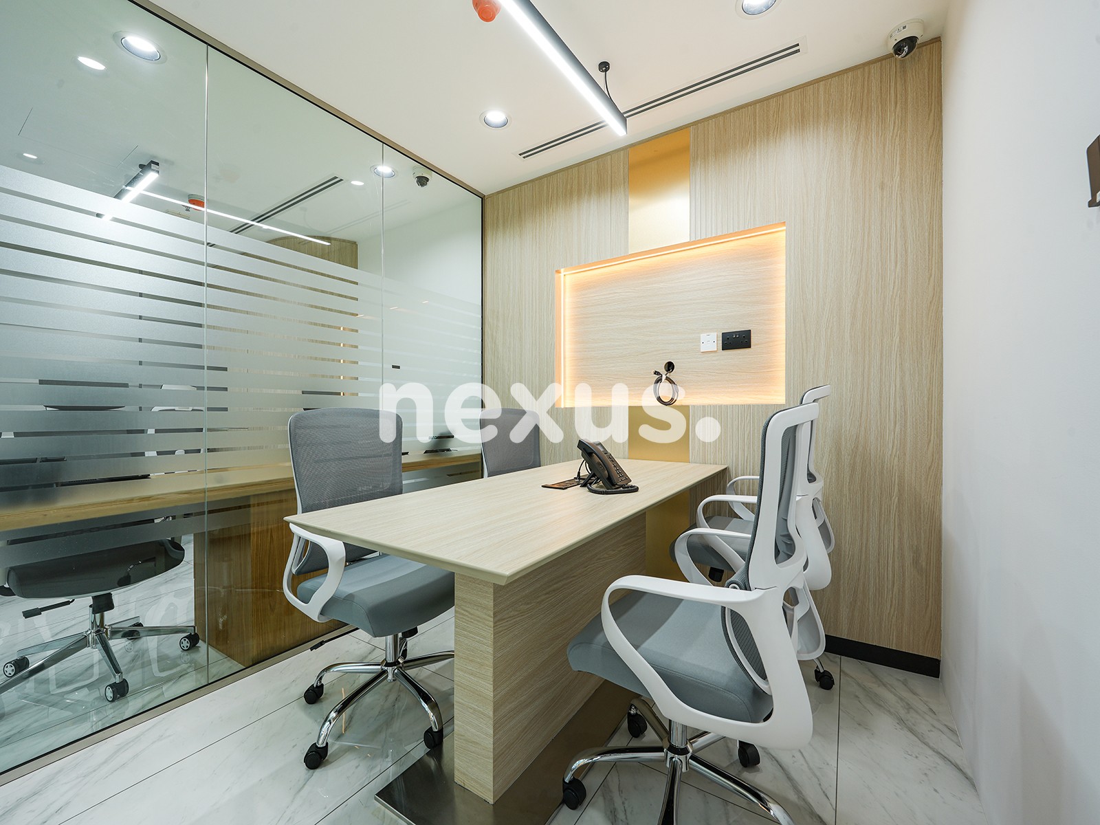 FULLY FURNISHED | VACANT | COMMUNITY VIEW