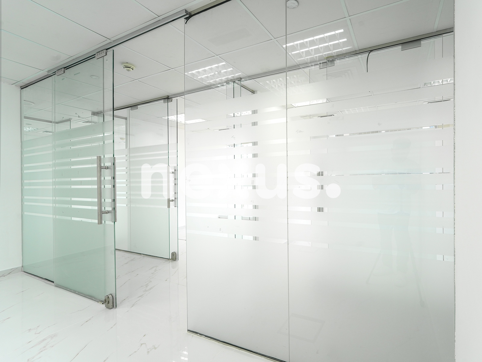 LAKE VIEW | UNFURNISHED | VACANT | 12 CHEQ