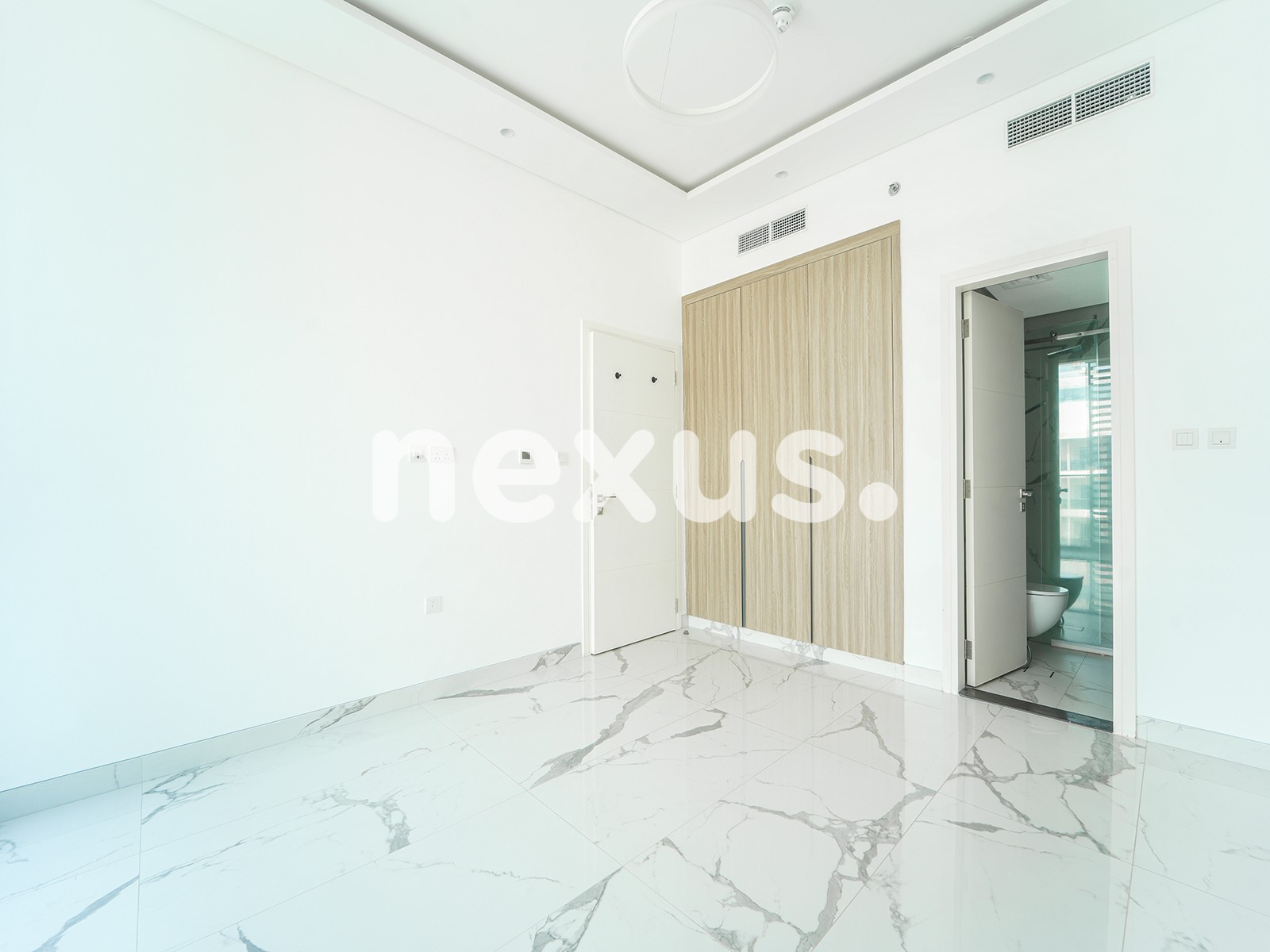 Vacant | High Floor | Pool And Amenities View