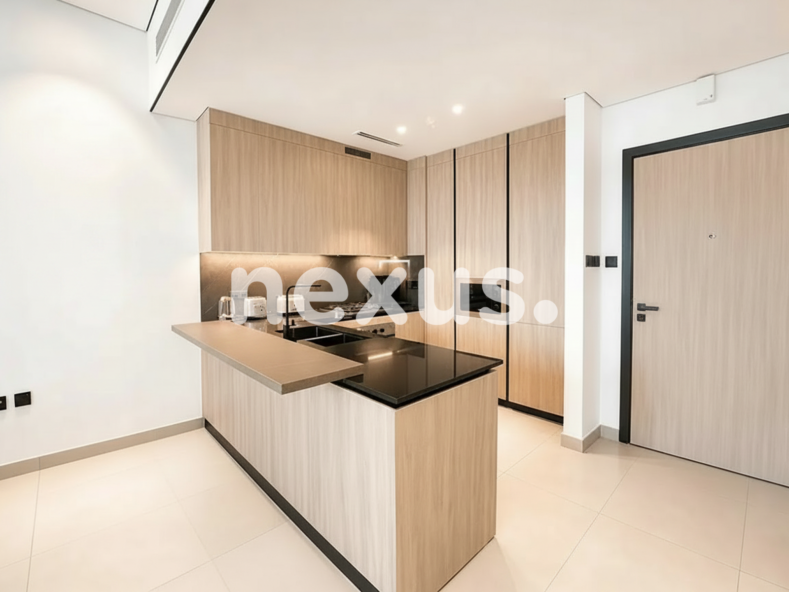 Spacious | Luxury Unit | Modern Design | Balcony