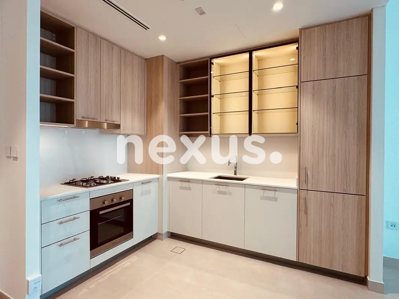 BOULEVARD VIEWS| SEMI FURNISHED| EXCLUSIVE