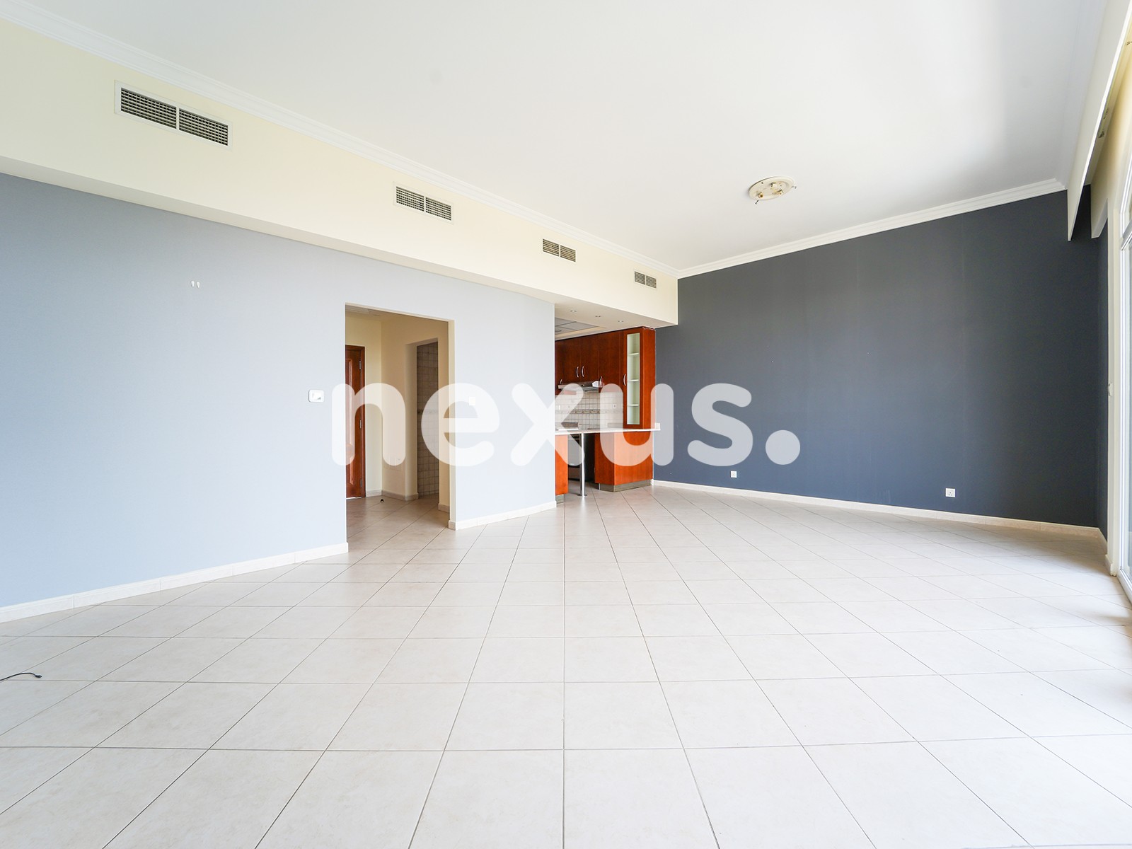 Vacant | Bright unit | Community Living