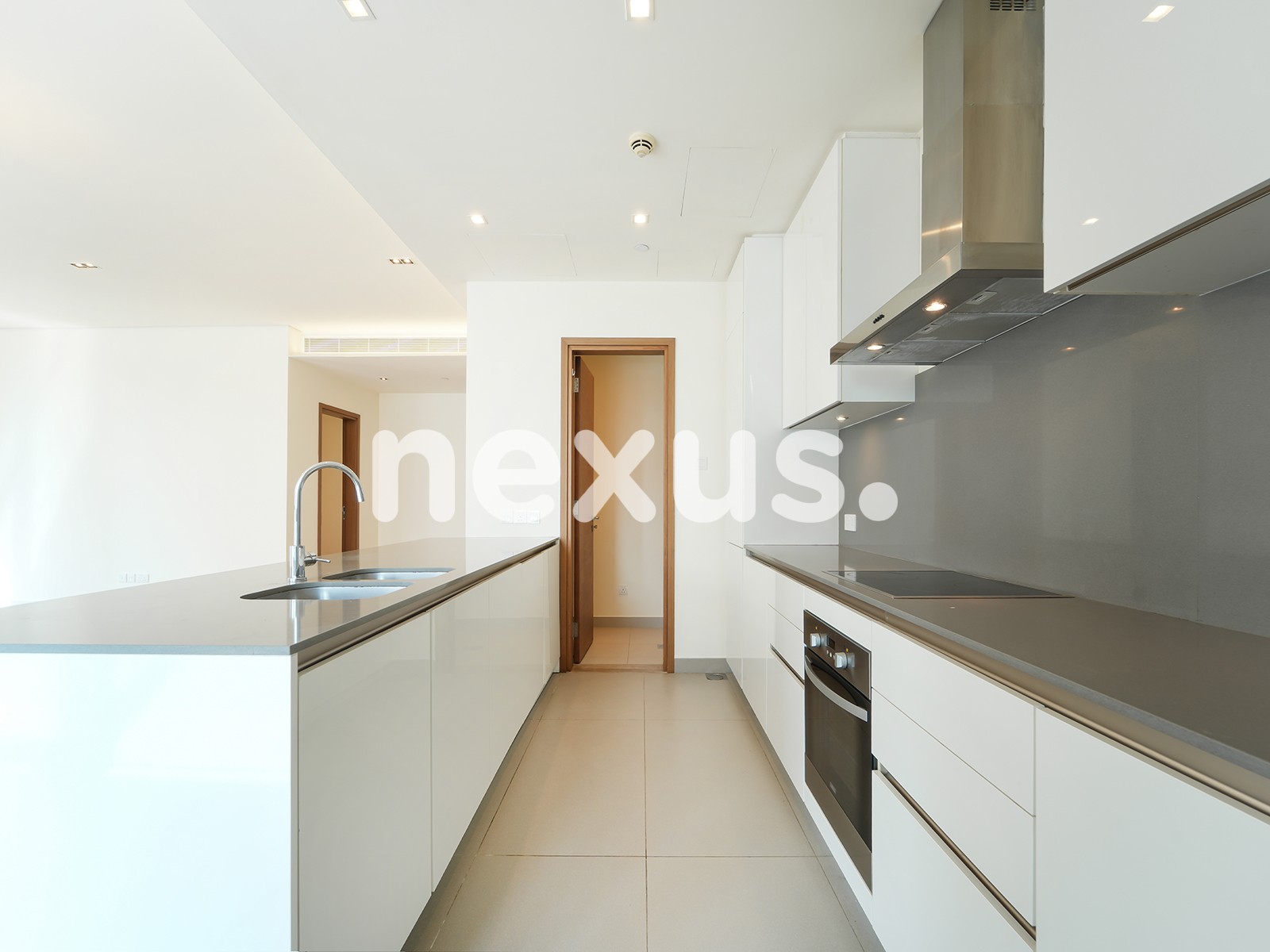 Luxury Living |Corner Unit |Maid Room| Unfurnished