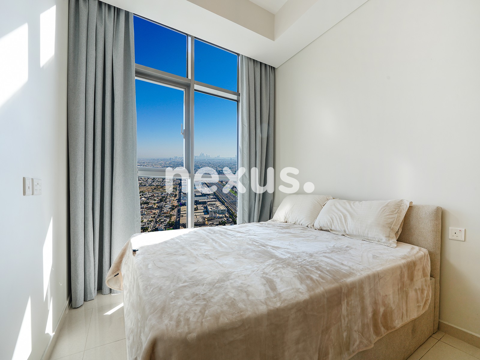 HIGH FLOOR | BURJ AL ARAB VIEW | MAIDS ROOM