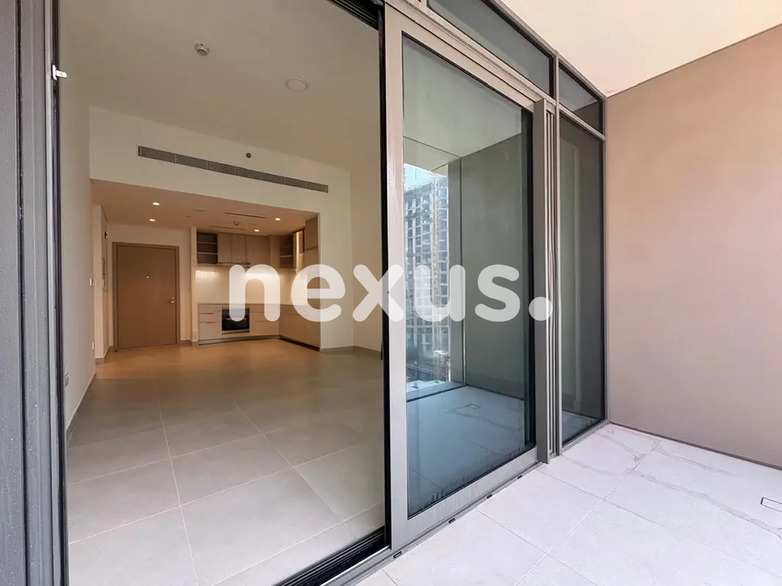 BOULEVARD VIEWS| SEMI FURNISHED| EXCLUSIVE