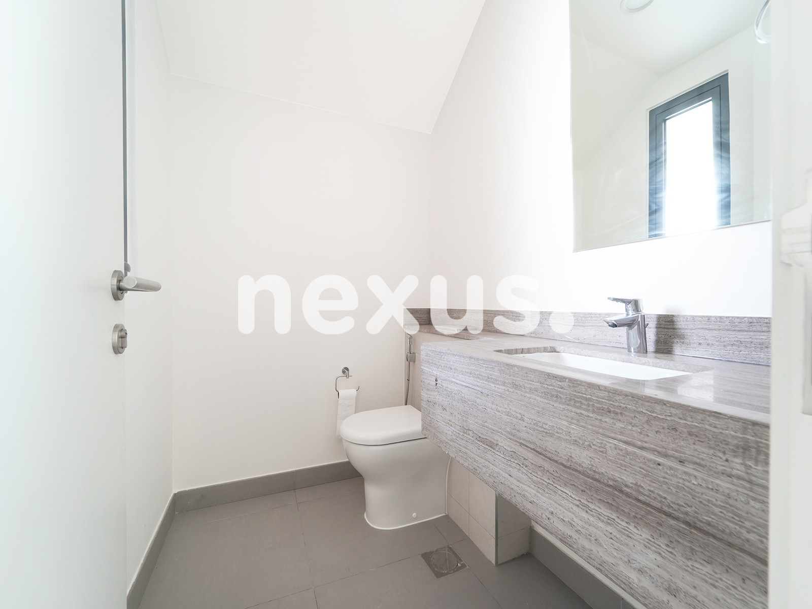 Family Living | Greenbelt | Landscaped Garden