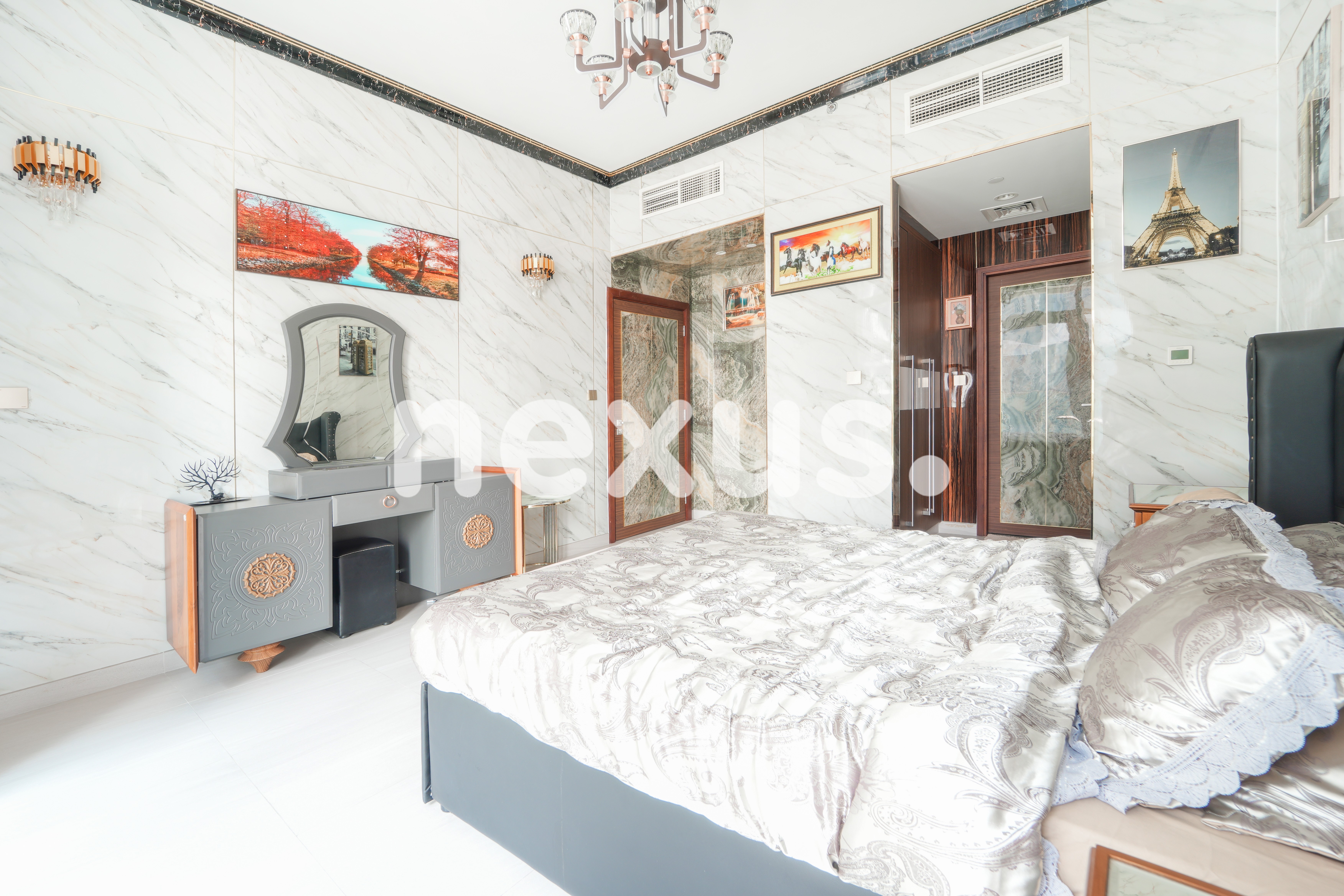 Upgraded & Vacant | Spacious Layout | High Floor