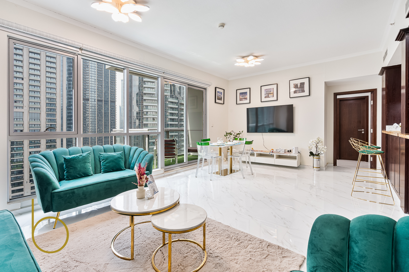 Elegant 1BR | Community View | Prime Location