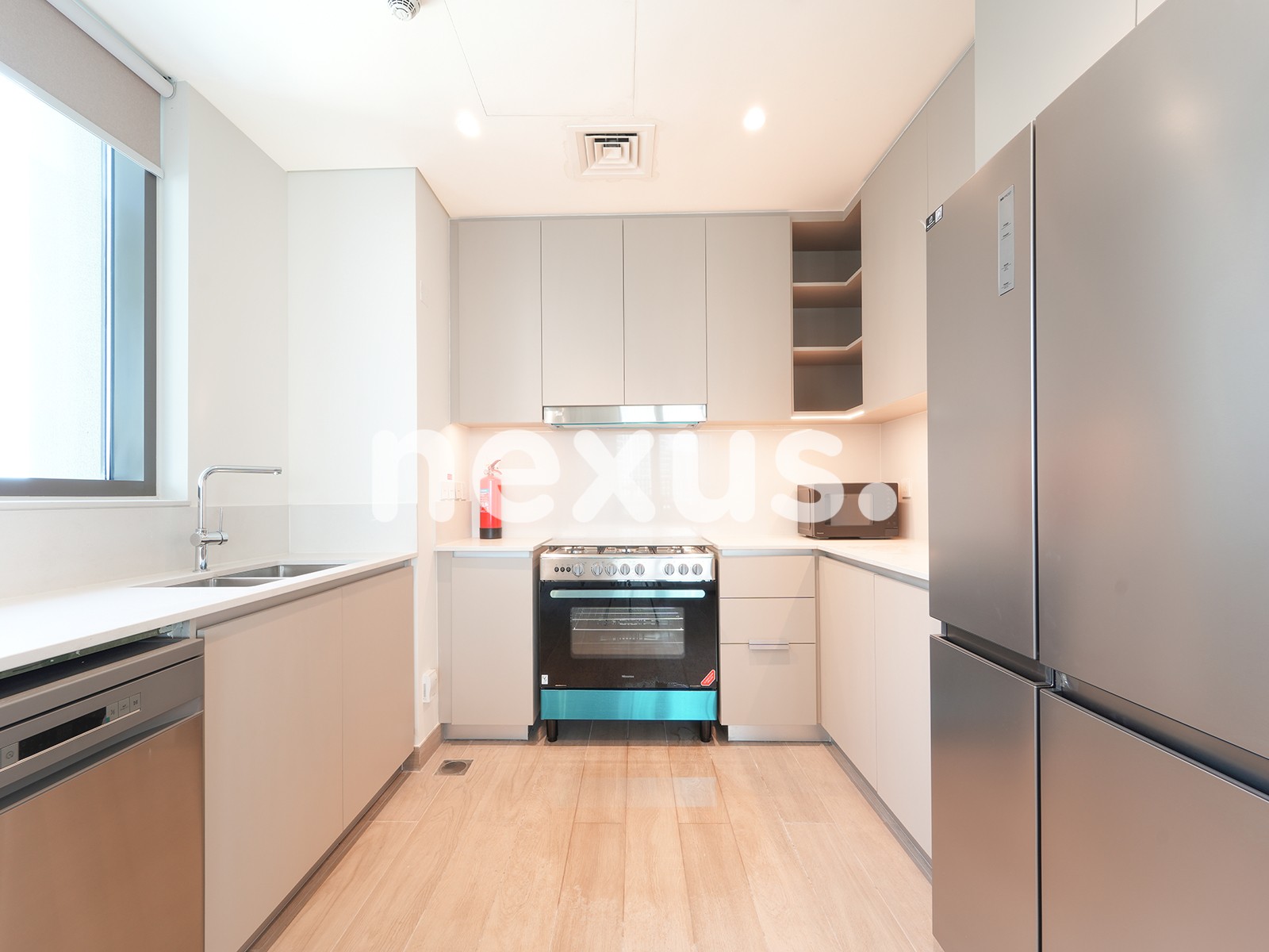 AVAILABLE NOW | FURNISHED | NO AGENTS | CANAL VIEW