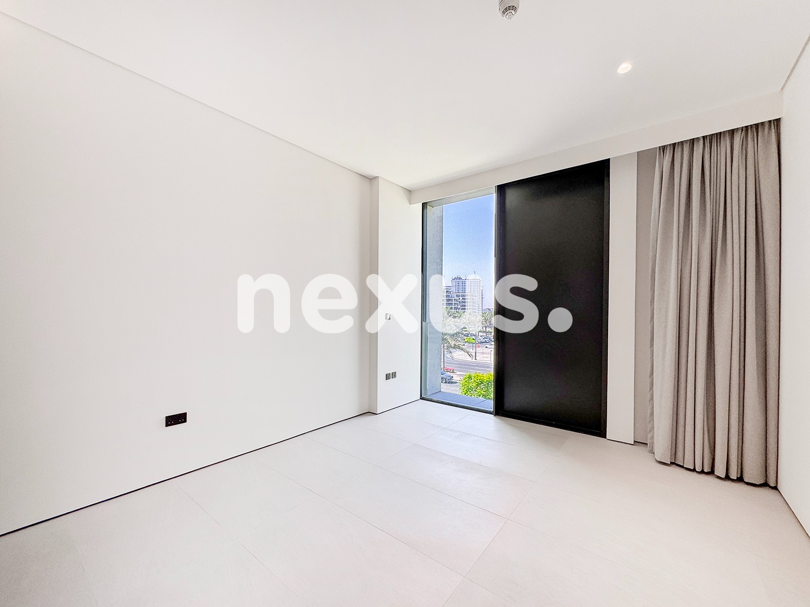Luxury Interiors | Fitted Appliances | Brand New