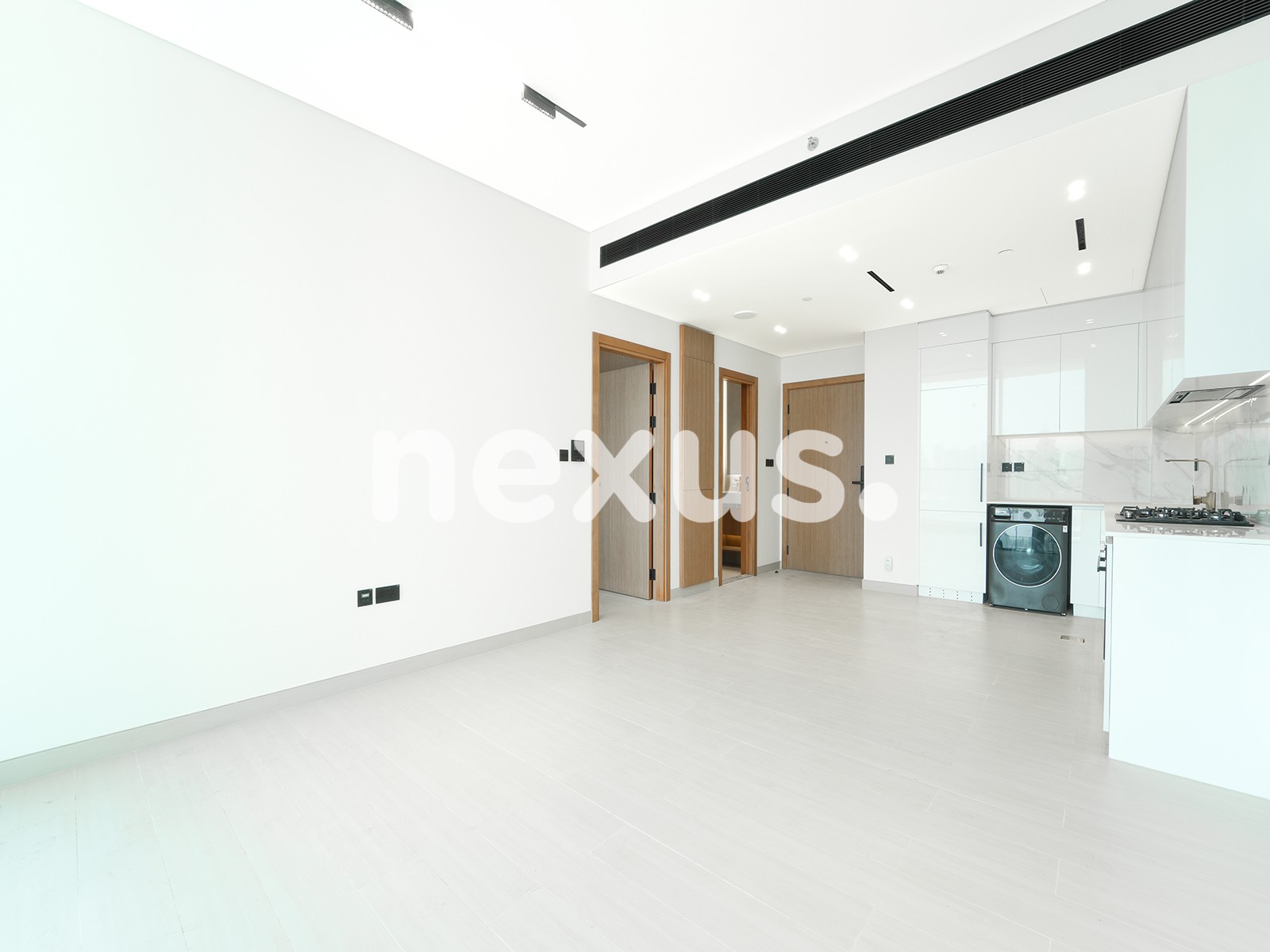 HIGH FLOOR | PRIME LOCATION | NEGOTIABLE