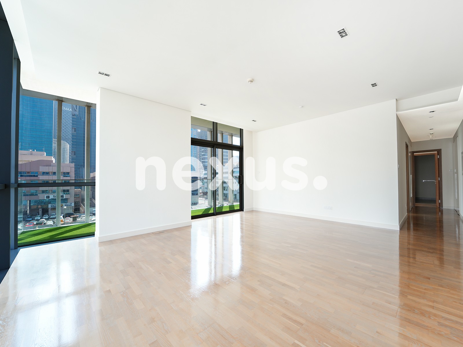 Luxury | Corner | Unfurnished | Maid Room