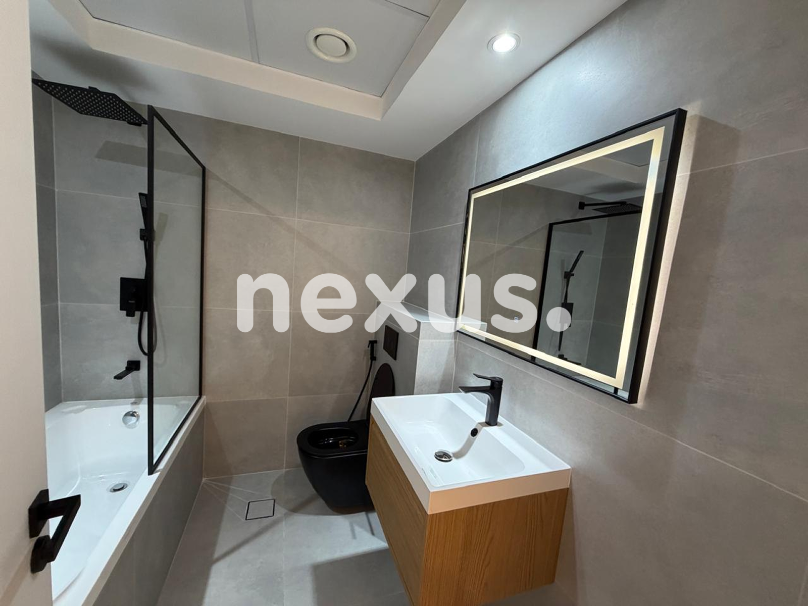 Highend renovated |Open View|High Floor| Furnished