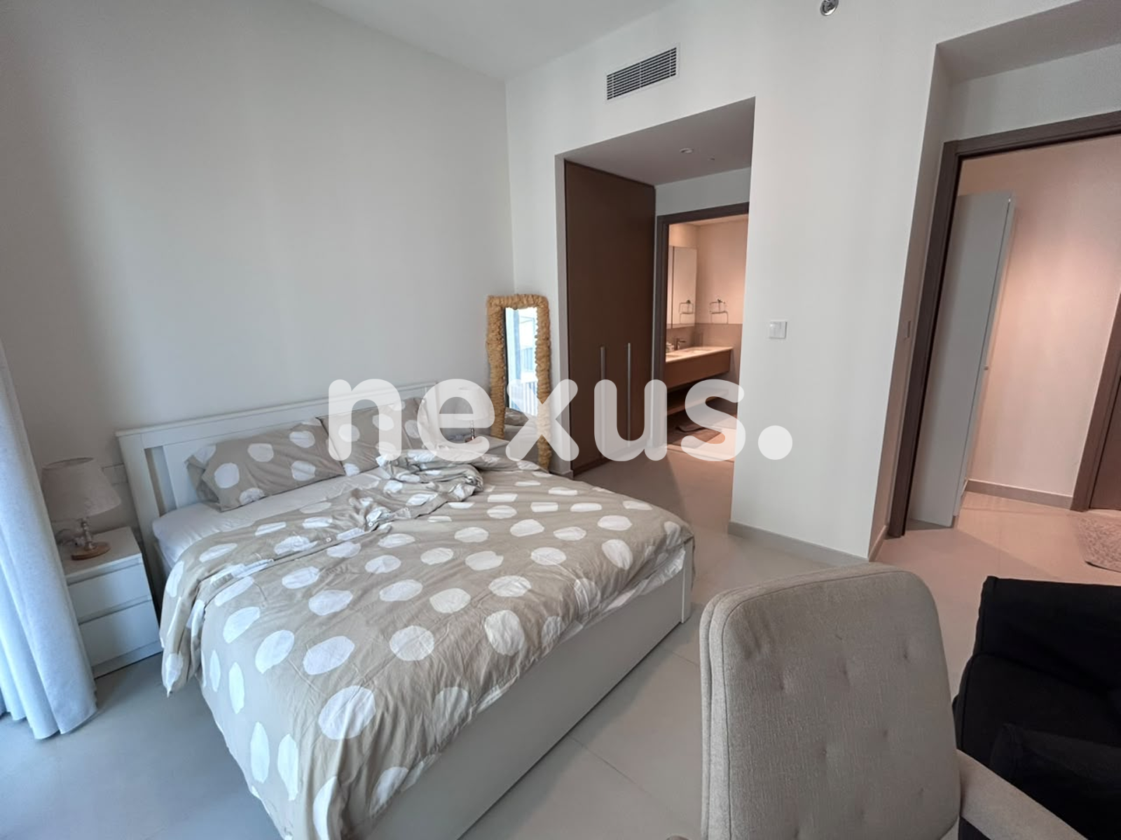 FURNISHED | WATERFRONT LIFESTYLE | COMMUNITY VIEW