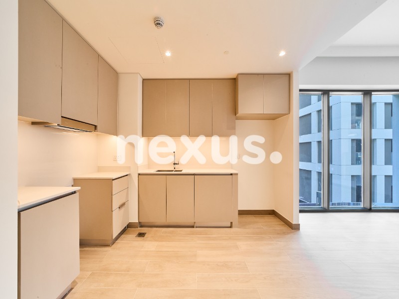CORNER UNIT | LARGE LAYOUT | AVAILABLE OCT