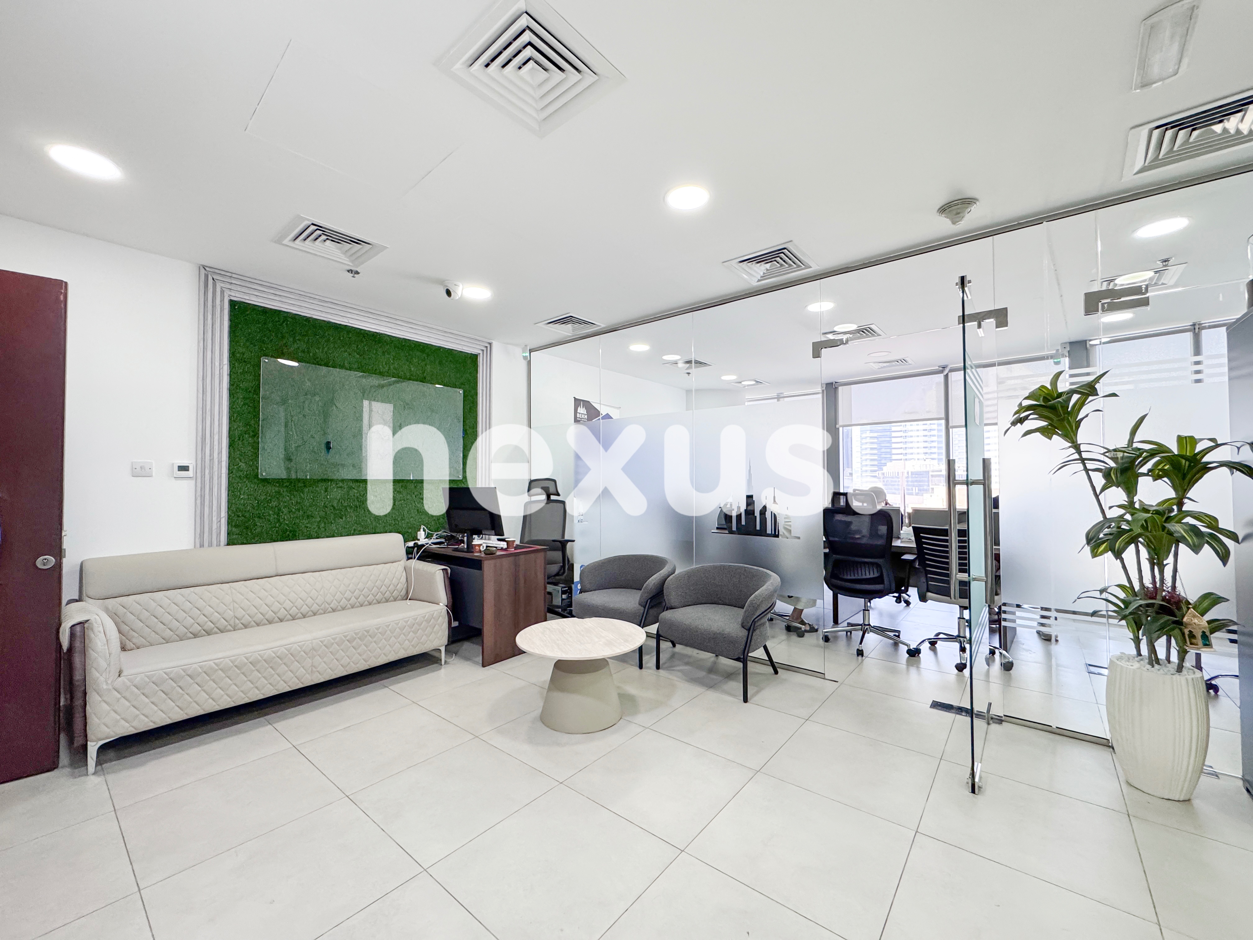 COMMUNITY VIEW | VACANT | UNFURNISHED | 12 CHEQUES
