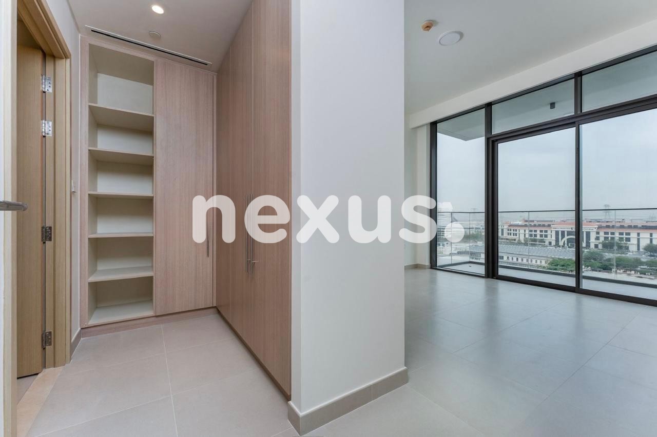 HIGH FLOOR | PREMIUM LAYOUT | GOLF VIEWS