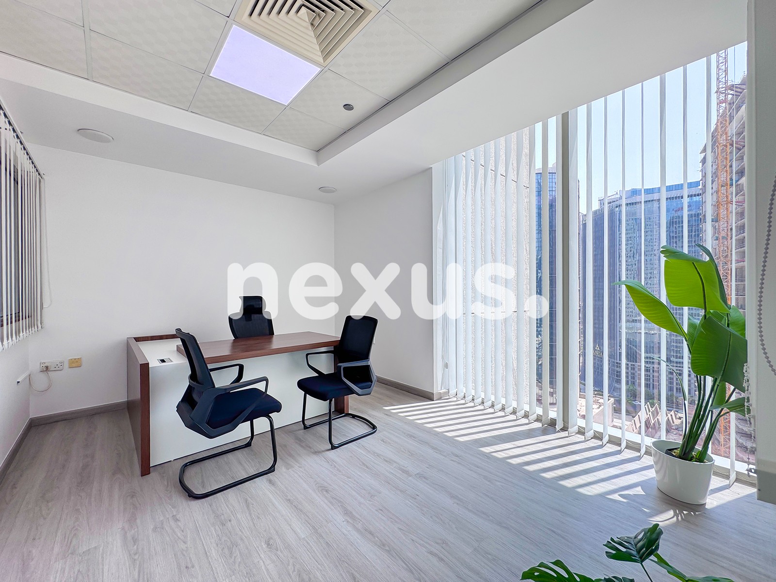 Vacant | Corner Office | Close To Metro
