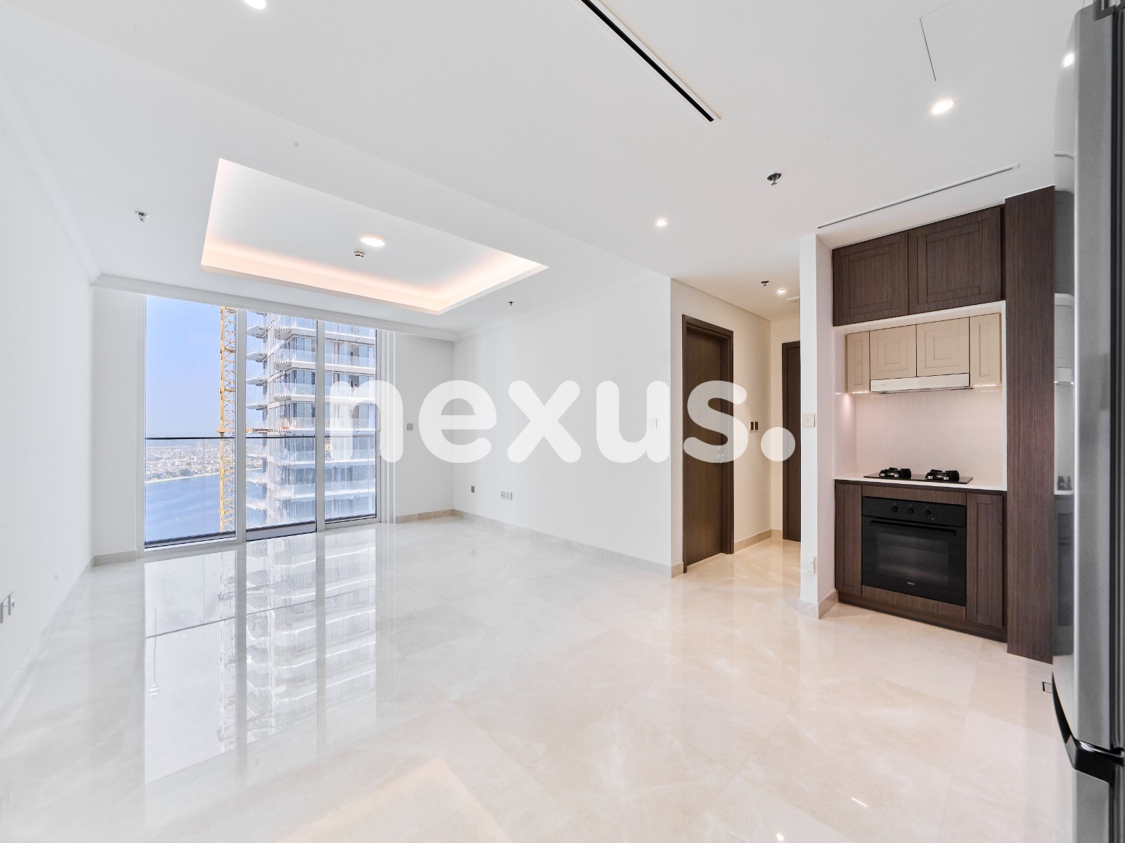 PANORAMIC VIEWS | PRIVATE BEACH | HIGH FLOOR