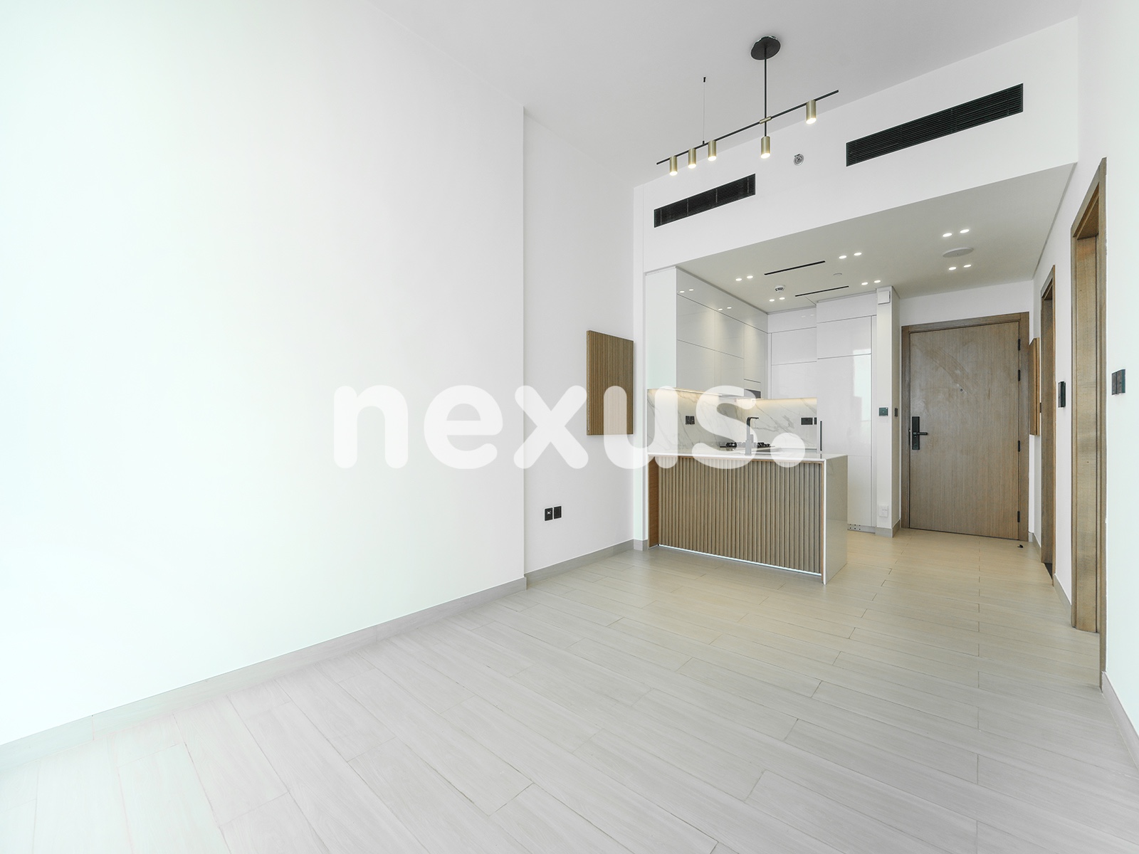 COMMUNITY VIEW | VACANT | UNFURNISHED