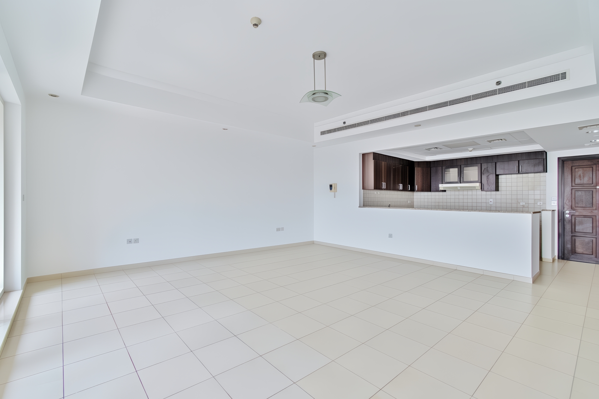 Vacant 1BR | Churchill Tower | Stable View