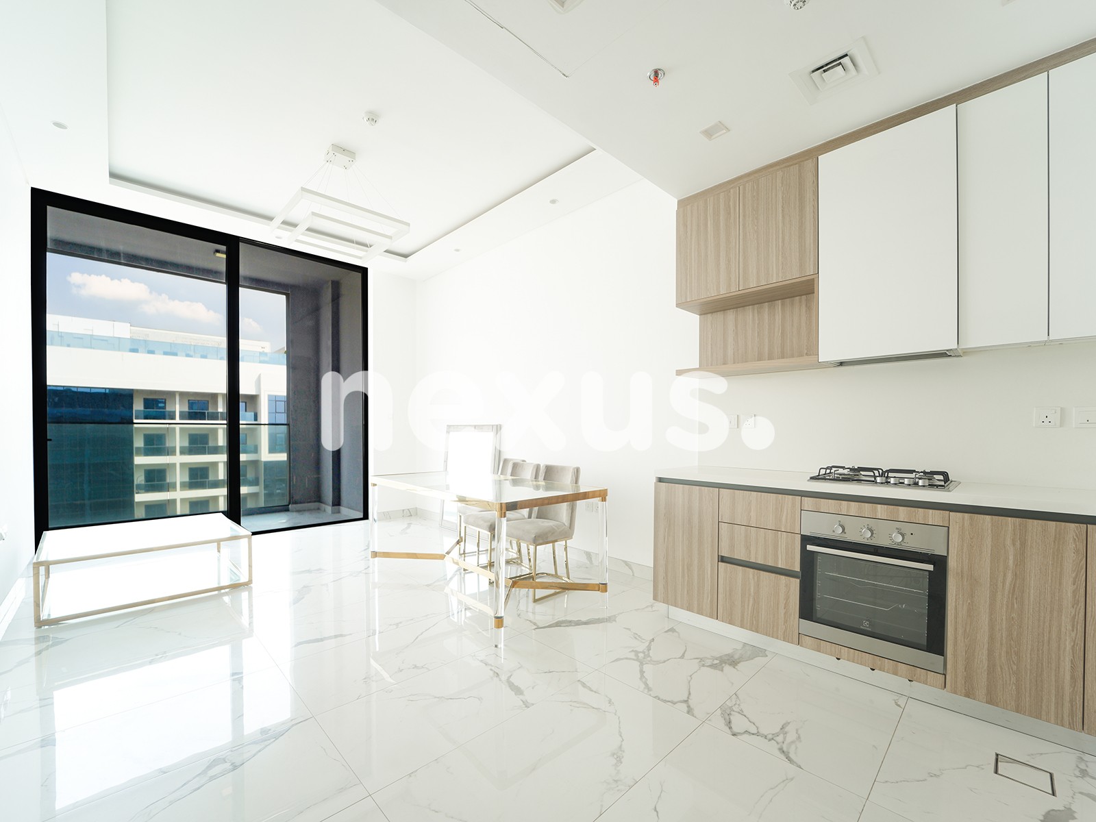 Vacant | High Floor | Pool And Amenities View