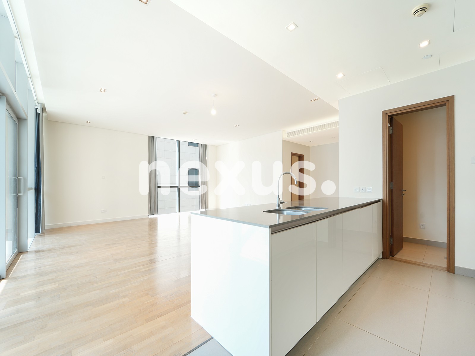 Luxury Living |Corner Unit |Maid Room| Unfurnished