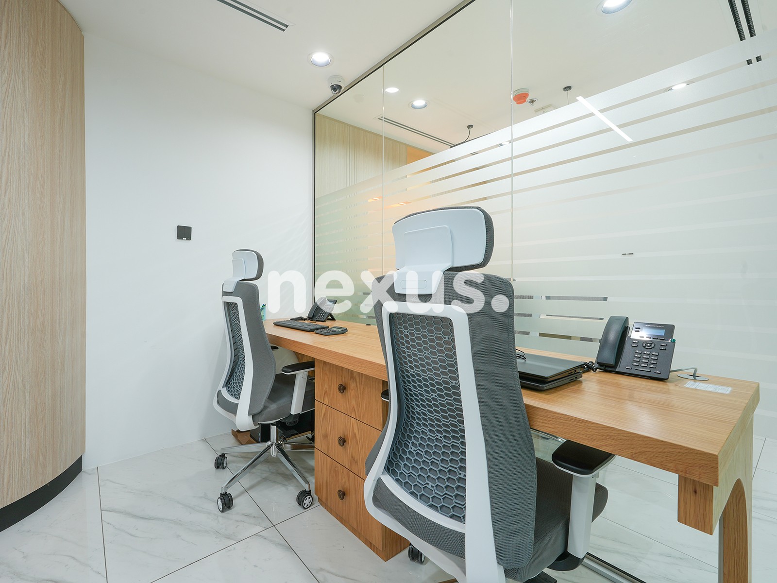 FULLY FURNISHED | VACANT | COMMUNITY VIEW
